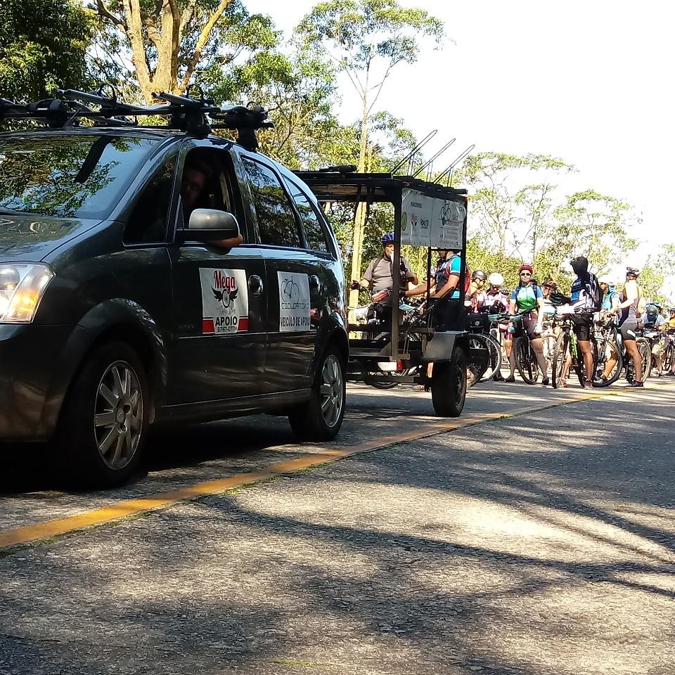 Carro de apoio para eventos de ciclismo