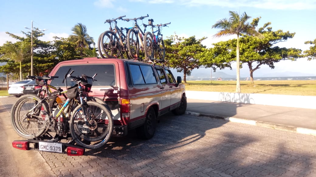 Veículo de apoio durante o pedal em trilhas de mountain bike, passeios de bicicleta, competições de speed