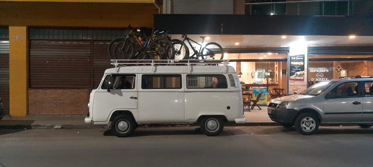 Carro de apoio na cidade de Aparecida/SP após o pedal pela Rota da Luz entre Mogi das Cruzes/SP e Aparecida/SP