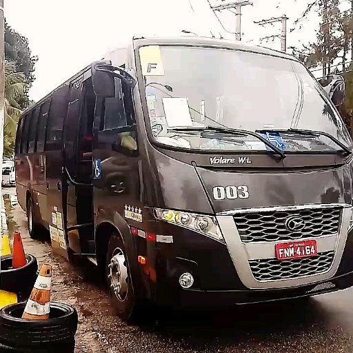 Chama a Roots e nosso micro-ônibus